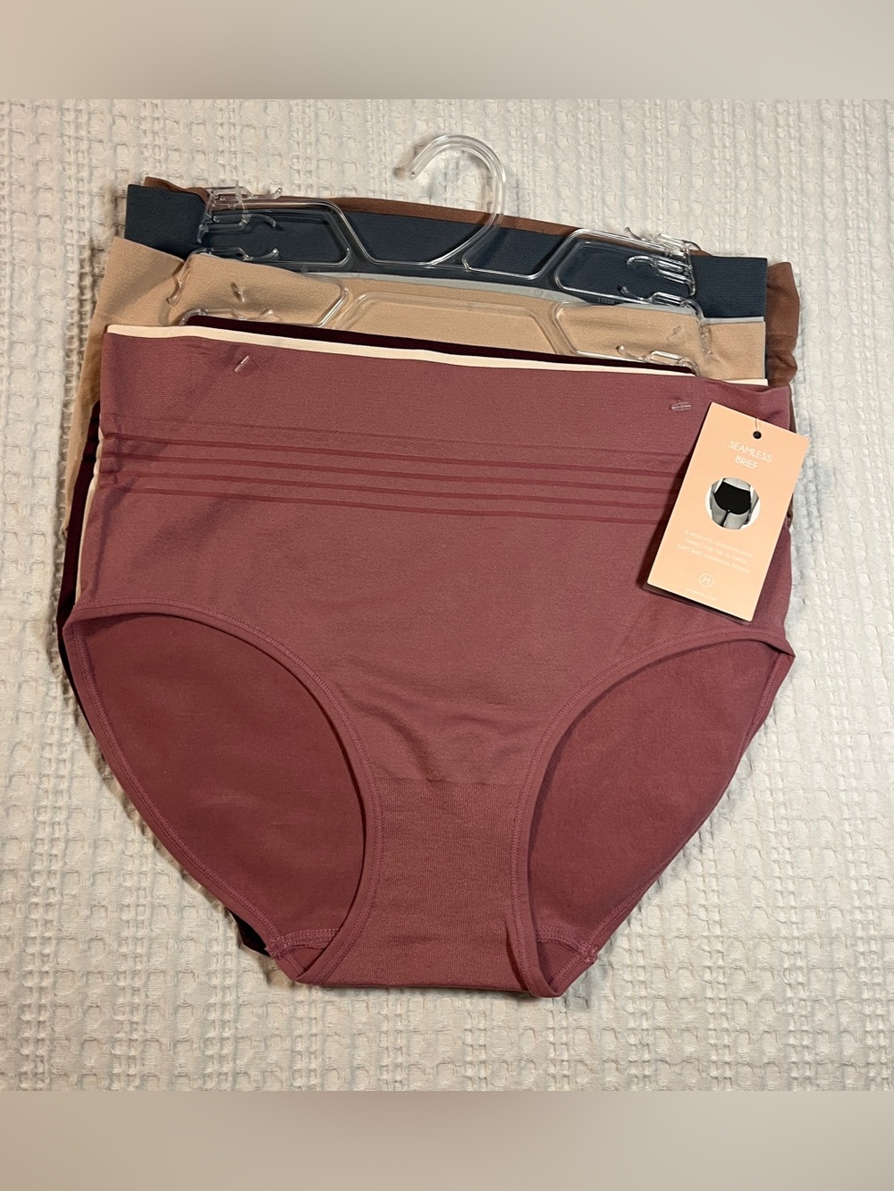 NWT Yummie 7pk Shadow Stripe Seamless Briefs Medium Brown Ivory Beige Blue
